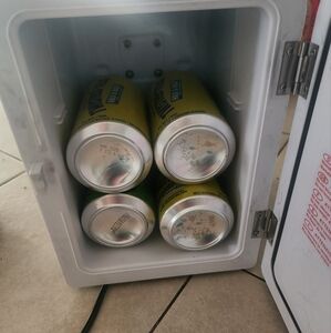 Gourmia Thermoelectric Mini Fridge Cooler and Warmer 6 Can Capacity - Black